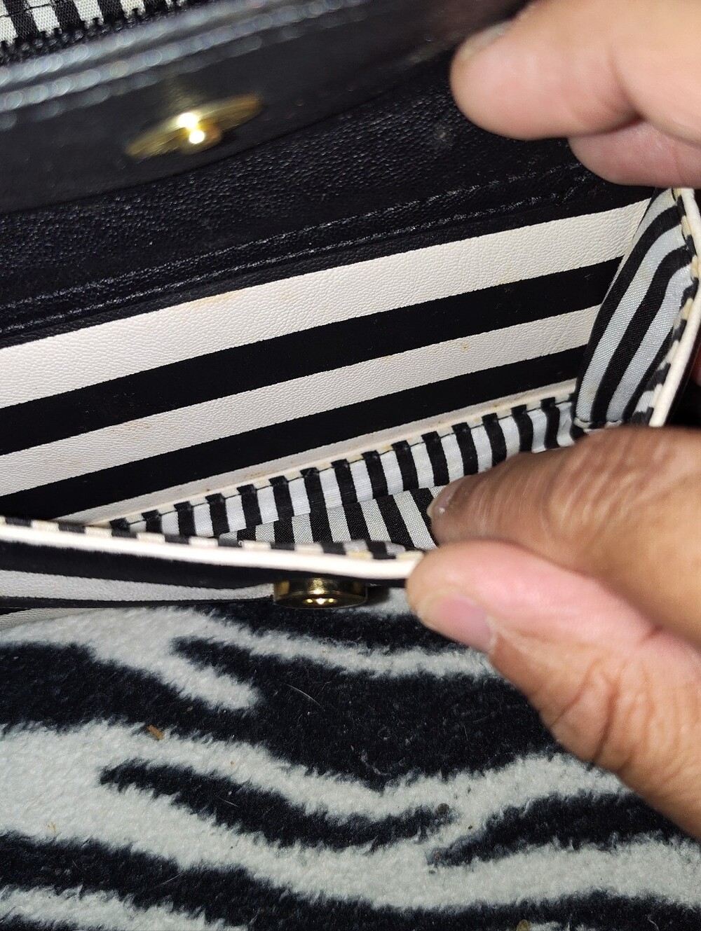 Betsey Johnson Luv Betsey Black & White Striped Women’s Crossbody - Picture 6 of 6